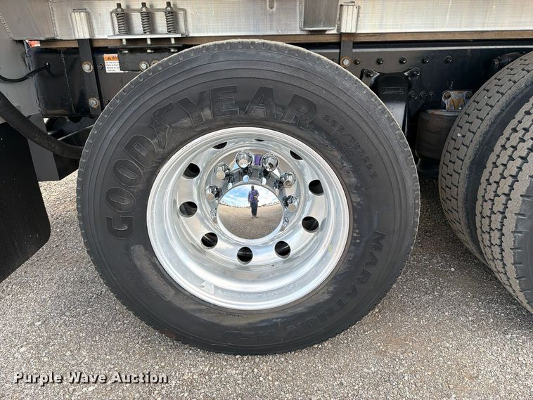image for item FW3589 2015 Freightliner 114SD vacuum truck