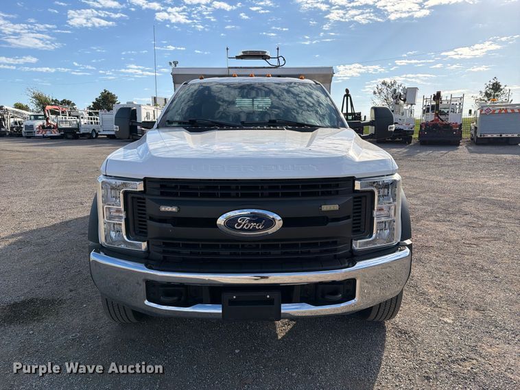 image for item FW3594 2019 Ford F550 Super Duty dump truck
