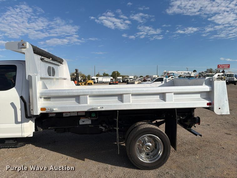 image for item FW3594 2019 Ford F550 Super Duty dump truck