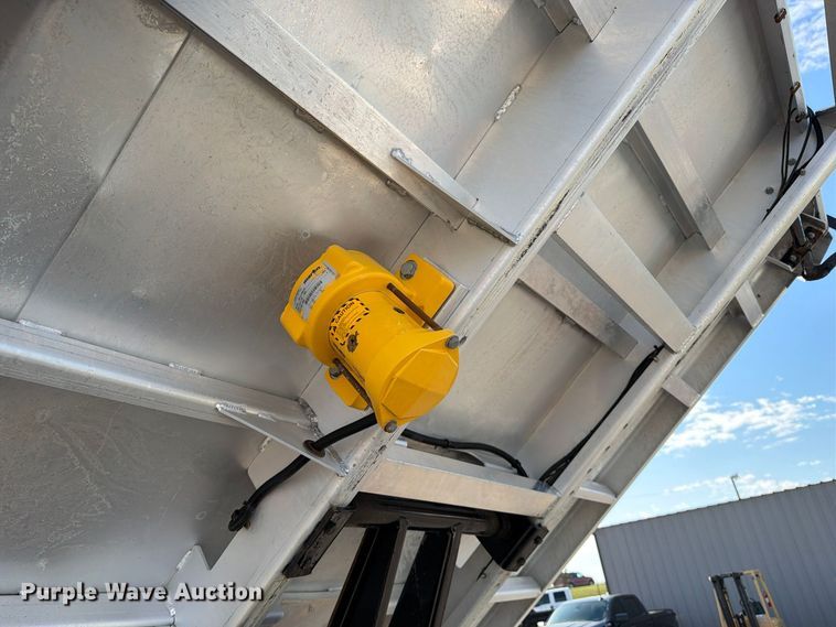 image for item FW3594 2019 Ford F550 Super Duty dump truck