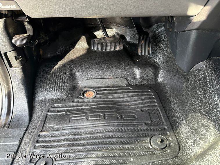 image for item FW3594 2019 Ford F550 Super Duty dump truck