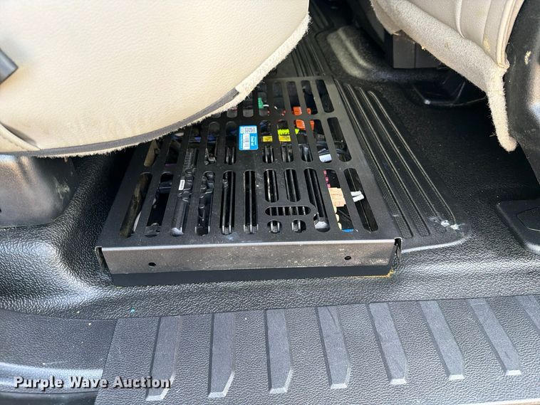 image for item FW3594 2019 Ford F550 Super Duty dump truck