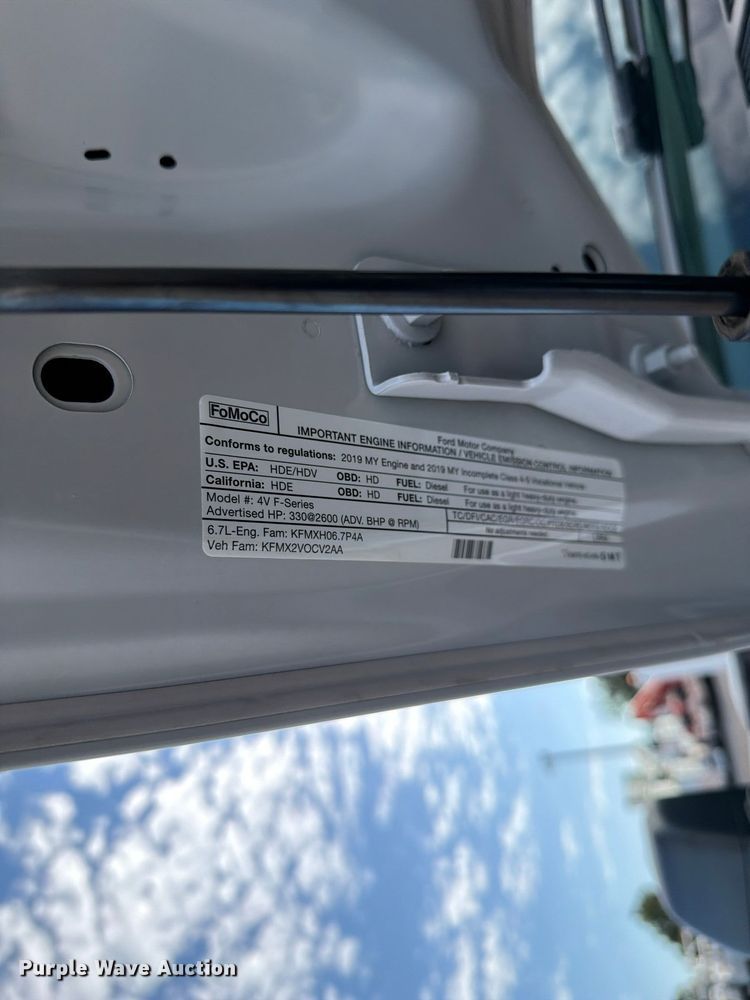 image for item FW3594 2019 Ford F550 Super Duty dump truck