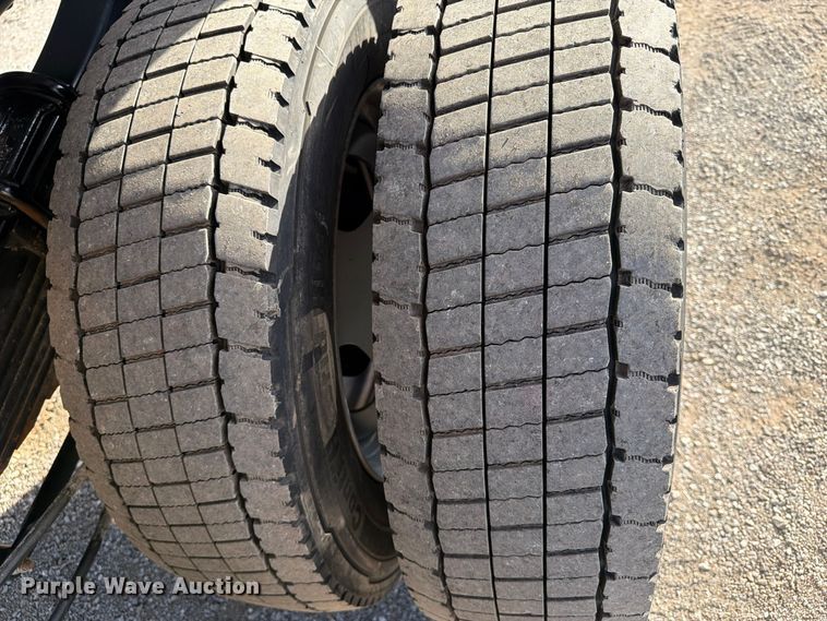 image for item FW3594 2019 Ford F550 Super Duty dump truck