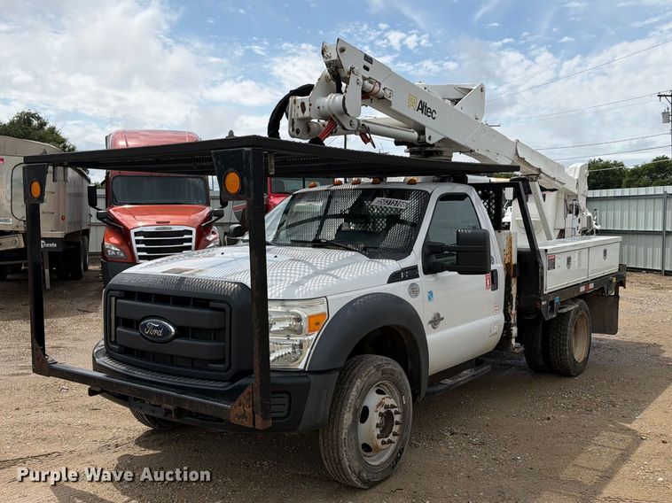 image for item YA3287 2016 Ford F550 Super Duty bucket truck