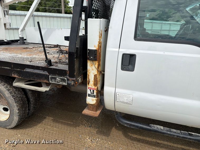 image for item YA3287 2016 Ford F550 Super Duty bucket truck