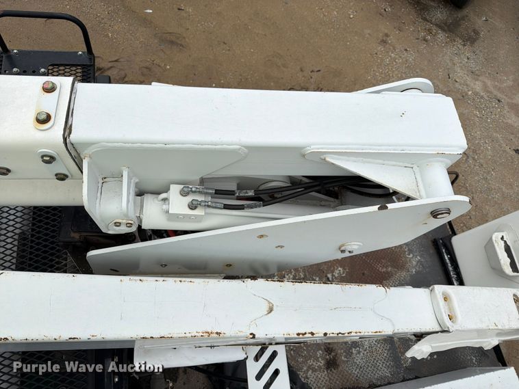 image for item YA3287 2016 Ford F550 Super Duty bucket truck