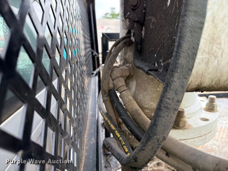 image for item YA3287 2016 Ford F550 Super Duty bucket truck