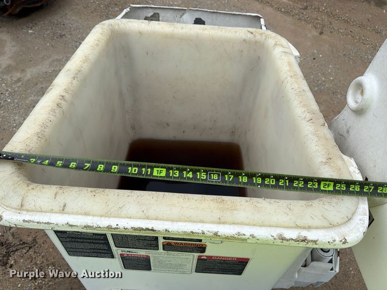 image for item YA3287 2016 Ford F550 Super Duty bucket truck