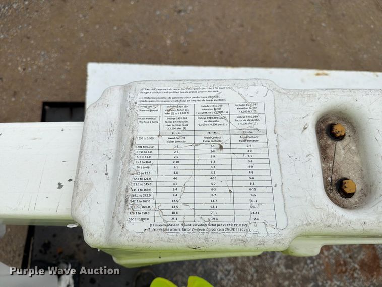 image for item YA3287 2016 Ford F550 Super Duty bucket truck