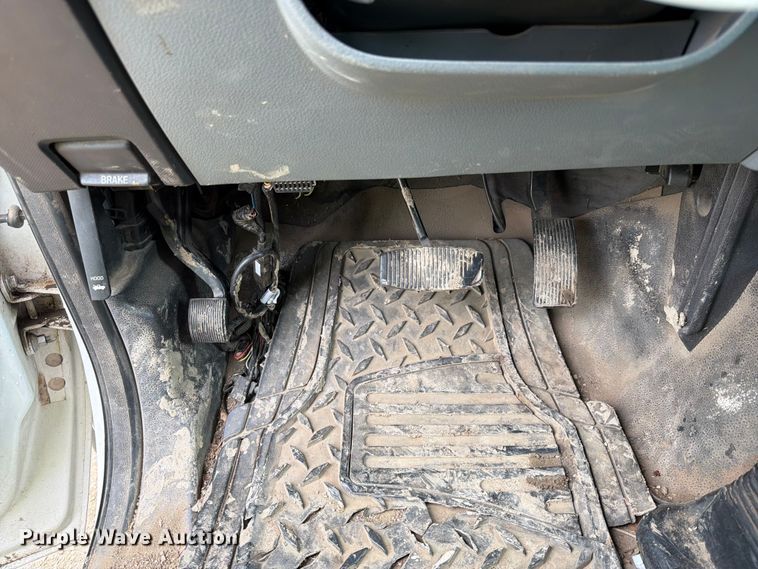 image for item YA3287 2016 Ford F550 Super Duty bucket truck