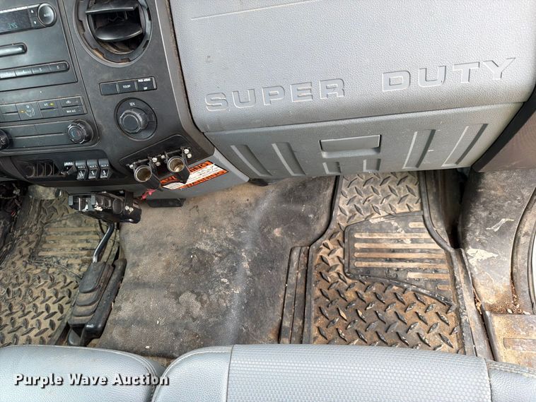image for item YA3287 2016 Ford F550 Super Duty bucket truck
