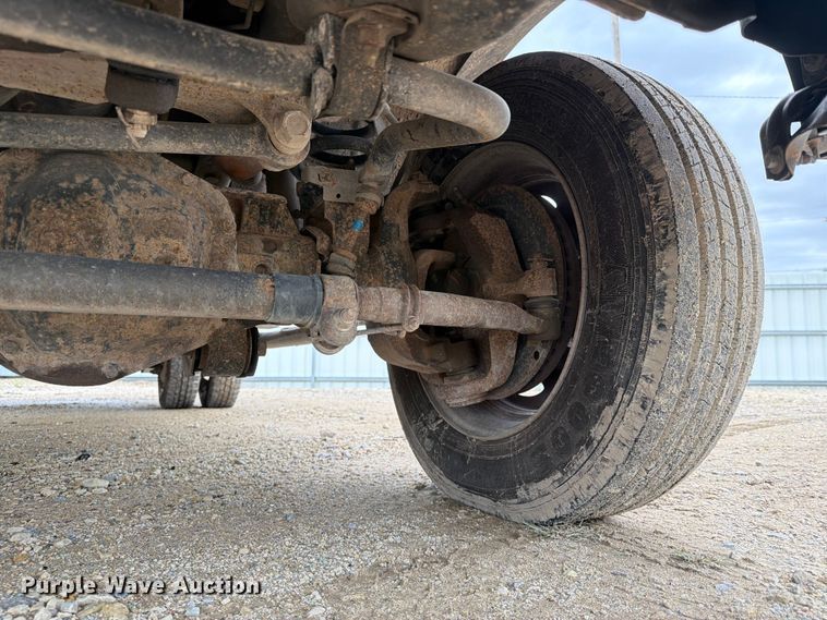 image for item YA3287 2016 Ford F550 Super Duty bucket truck