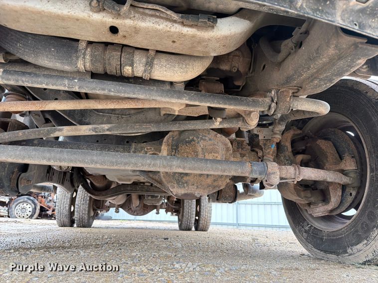 image for item YA3287 2016 Ford F550 Super Duty bucket truck