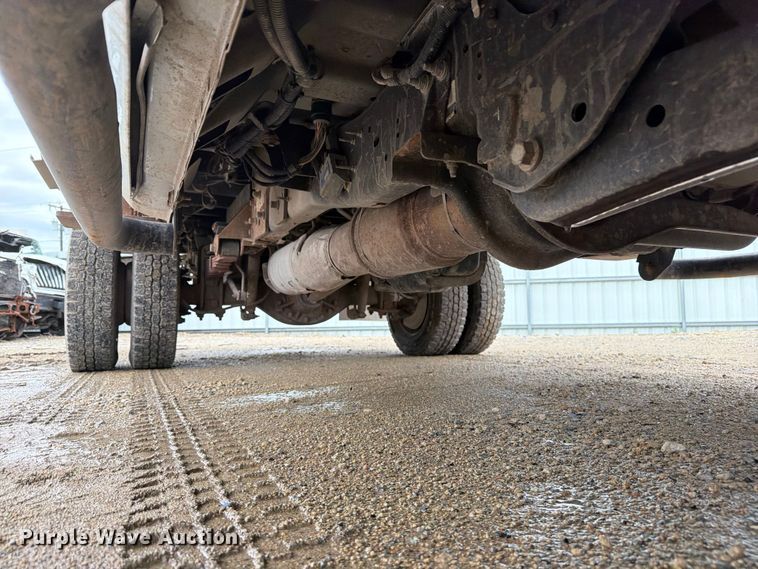 image for item YA3287 2016 Ford F550 Super Duty bucket truck