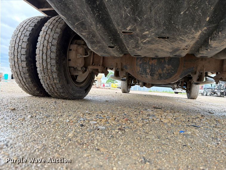 image for item YA3287 2016 Ford F550 Super Duty bucket truck