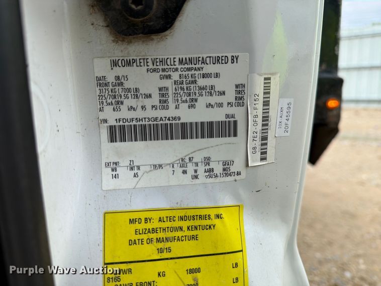 image for item YA3287 2016 Ford F550 Super Duty bucket truck