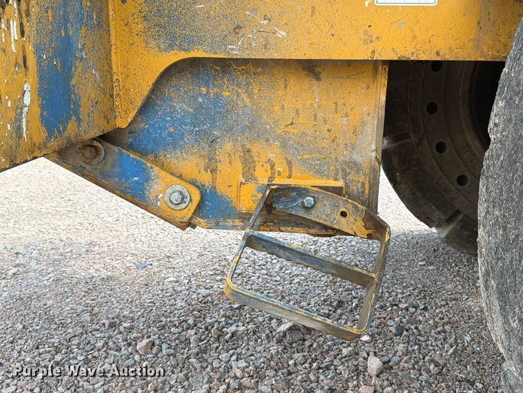 image for item YA4000 2022 Sany SW405K wheel loader