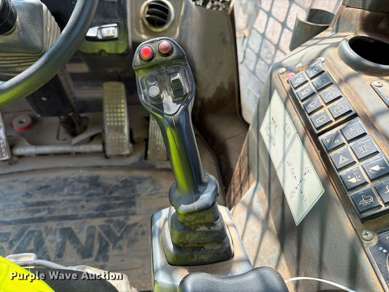 image for item YA4000 2022 Sany SW405K wheel loader