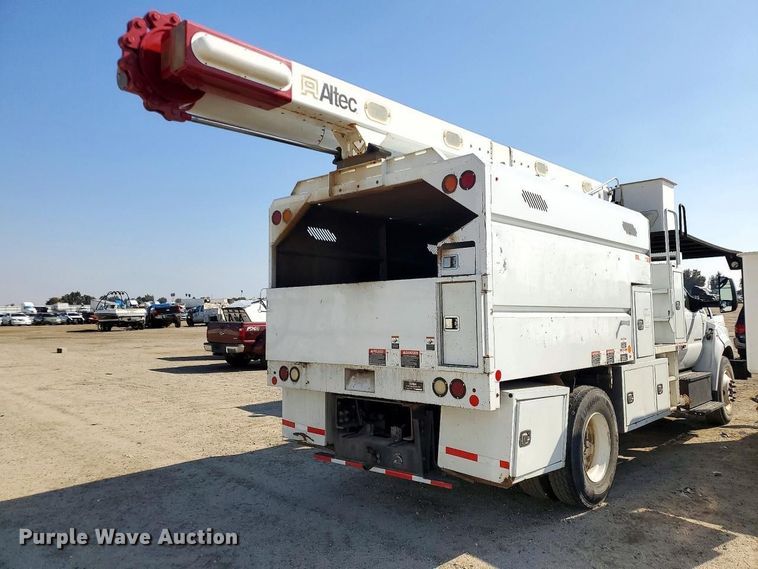 image for item YA4527 2016 Ford F750 Super Duty forestry bucket truck