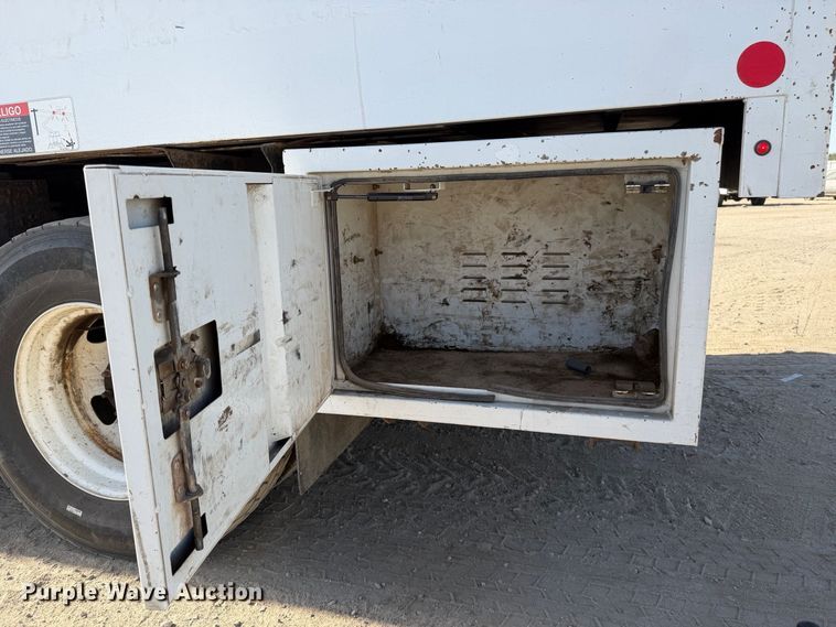 image for item YA4527 2016 Ford F750 Super Duty forestry bucket truck