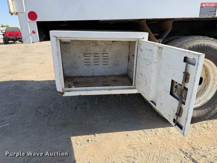 image for item YA4527 2016 Ford F750 Super Duty forestry bucket truck