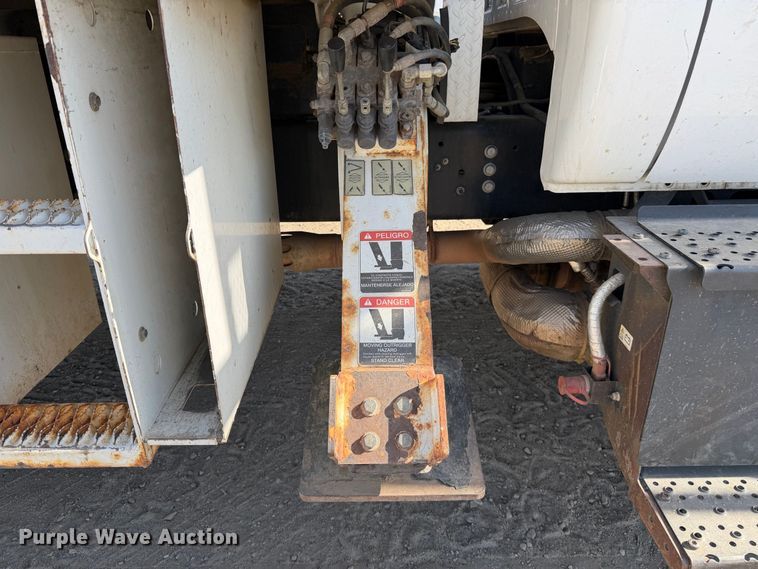 image for item YA4527 2016 Ford F750 Super Duty forestry bucket truck