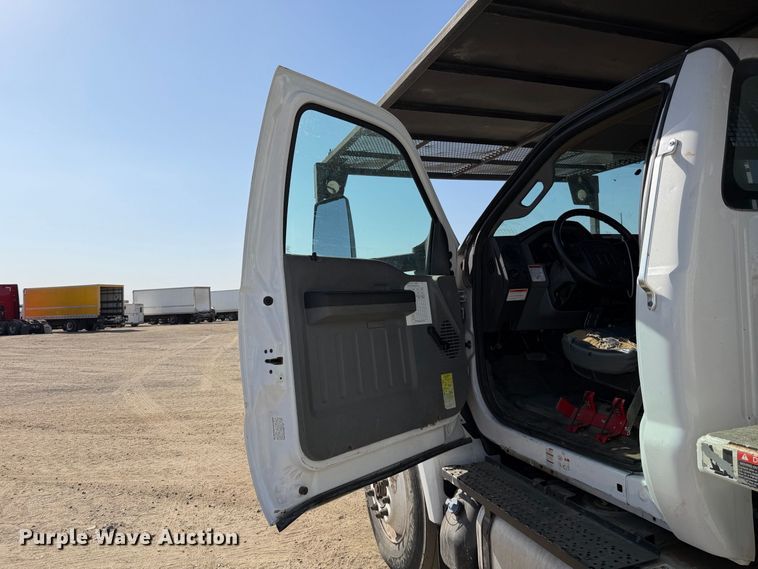 image for item YA4527 2016 Ford F750 Super Duty forestry bucket truck