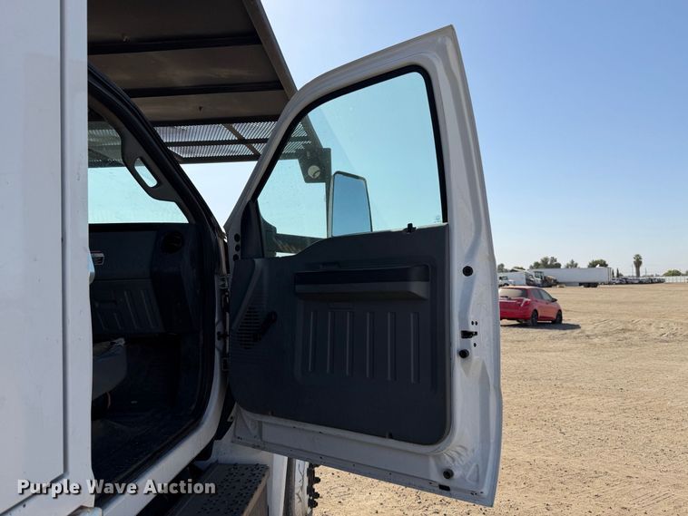 image for item YA4527 2016 Ford F750 Super Duty forestry bucket truck