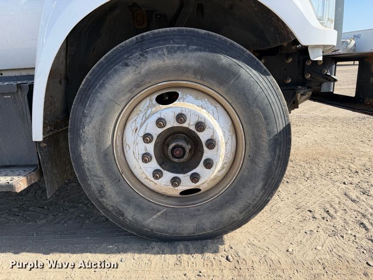 image for item YA4527 2016 Ford F750 Super Duty forestry bucket truck