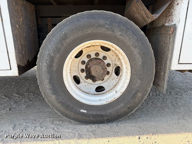 image for item YA4527 2016 Ford F750 Super Duty forestry bucket truck