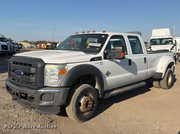 image for item YA5136 2015 Ford F350 Super Duty Crew Cab pickup truck