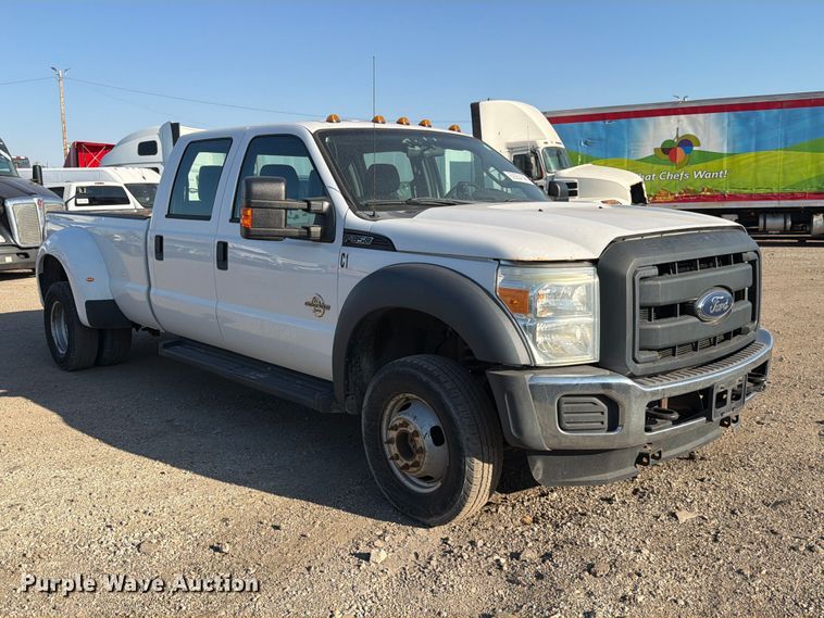 image for item YA5136 2015 Ford F350 Super Duty Crew Cab pickup truck