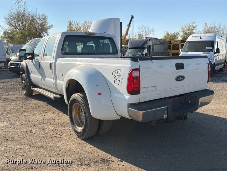 image for item YA5136 2015 Ford F350 Super Duty Crew Cab pickup truck