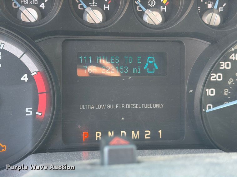 image for item YA5136 2015 Ford F350 Super Duty Crew Cab pickup truck