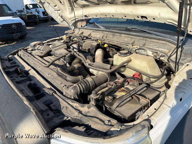 image for item YA5136 2015 Ford F350 Super Duty Crew Cab pickup truck