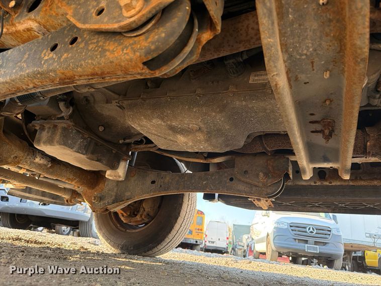 image for item YA5136 2015 Ford F350 Super Duty Crew Cab pickup truck