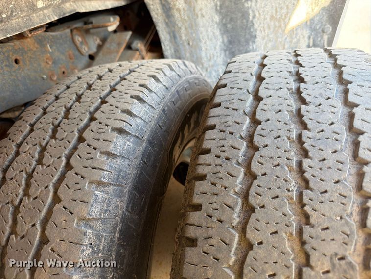 image for item YA5136 2015 Ford F350 Super Duty Crew Cab pickup truck