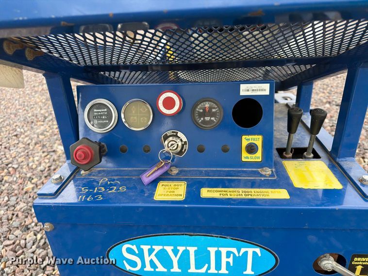 image for item YA5155 2016 Versalift MA53TD tracked boom lift
