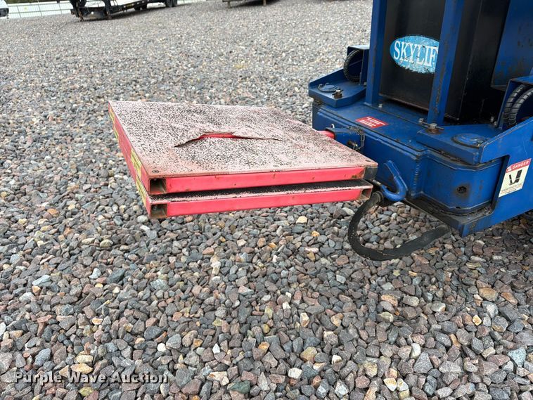 image for item YA5155 2016 Versalift MA53TD tracked boom lift
