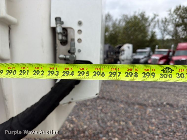 image for item YA5155 2016 Versalift MA53TD tracked boom lift