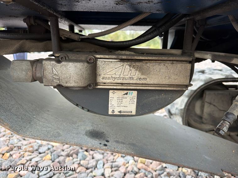 image for item YA5155 2016 Versalift MA53TD tracked boom lift