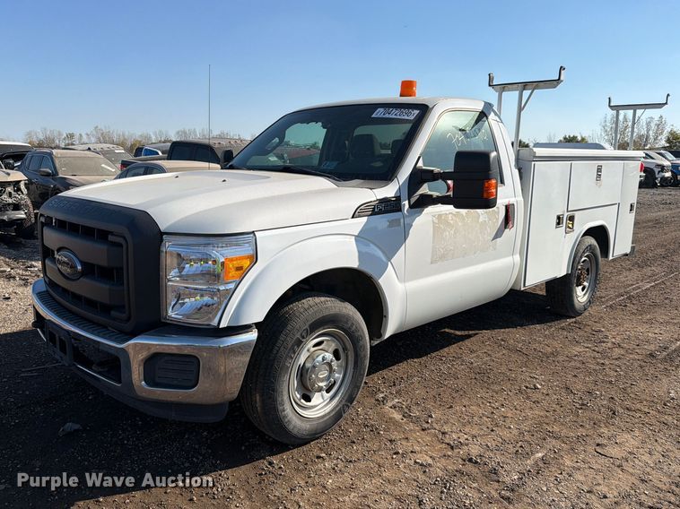 image for item YA5305 2012 Ford F250 Super Duty utility bed pickup truck