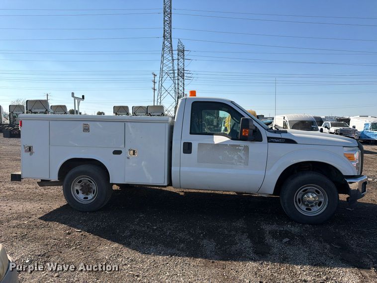 image for item YA5305 2012 Ford F250 Super Duty utility bed pickup truck