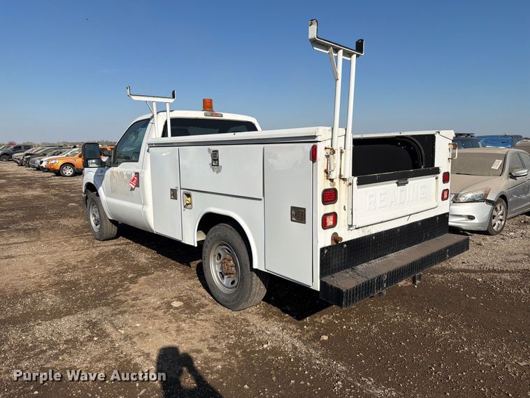 image for item YA5305 2012 Ford F250 Super Duty utility bed pickup truck