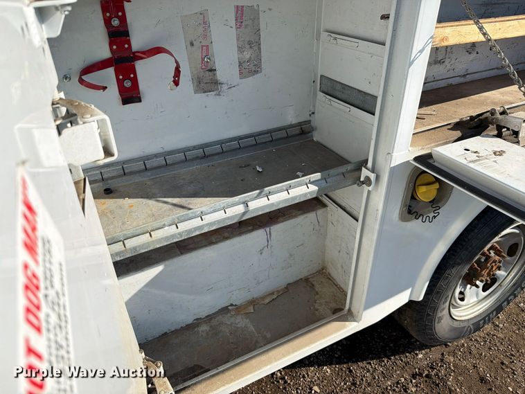 image for item YA5305 2012 Ford F250 Super Duty utility bed pickup truck