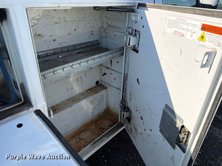 image for item YA5305 2012 Ford F250 Super Duty utility bed pickup truck