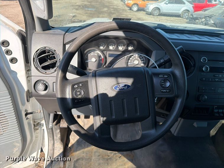 image for item YA5305 2012 Ford F250 Super Duty utility bed pickup truck