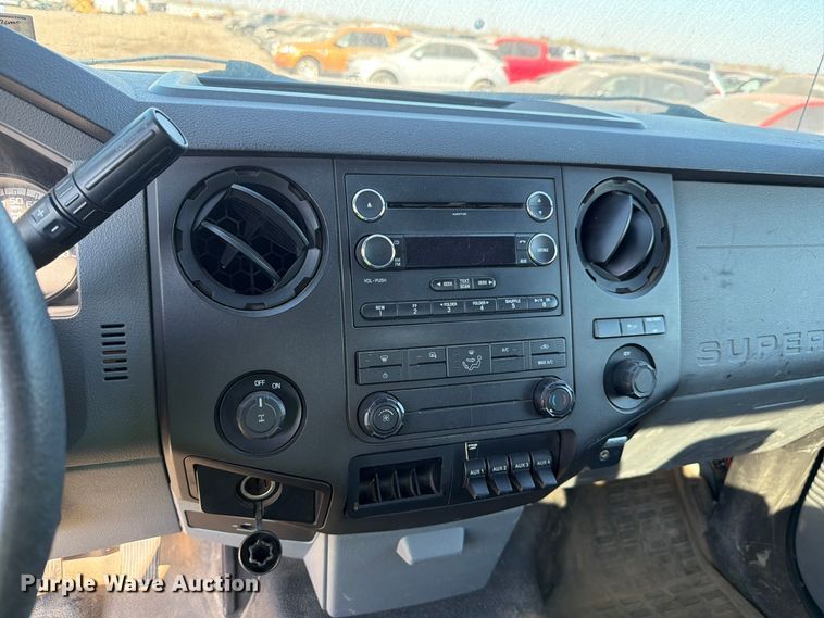 image for item YA5305 2012 Ford F250 Super Duty utility bed pickup truck