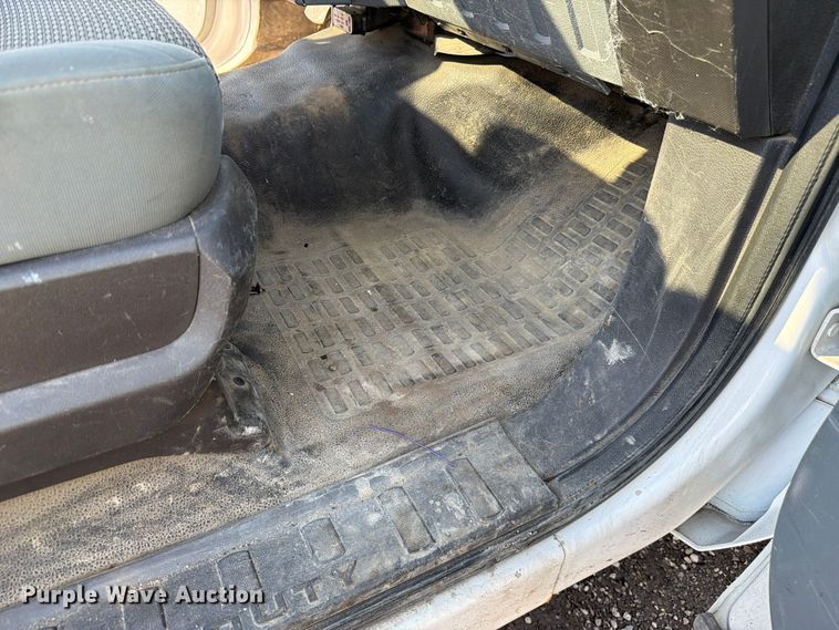 image for item YA5305 2012 Ford F250 Super Duty utility bed pickup truck